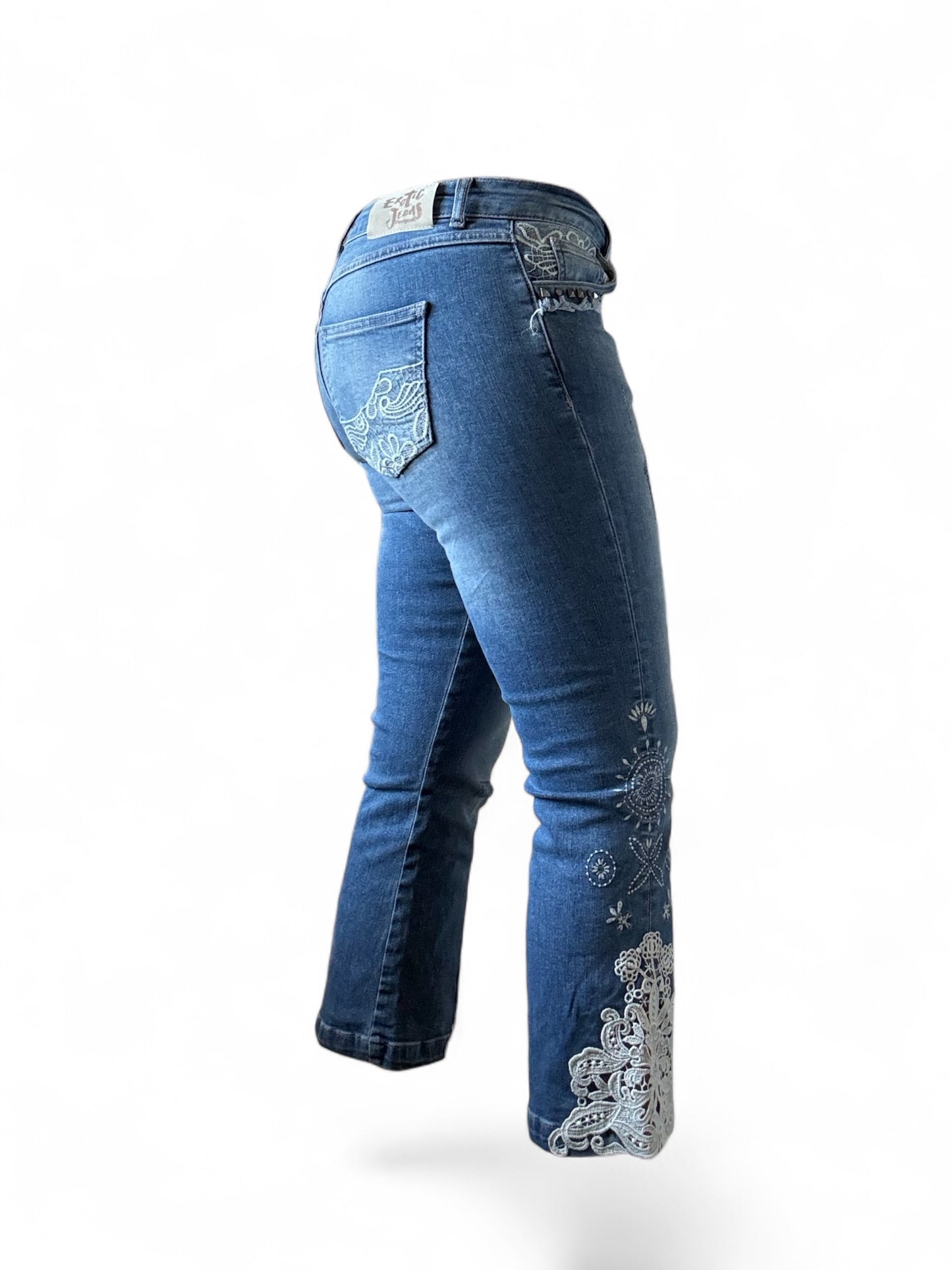 Capri jean et broderie Desigual