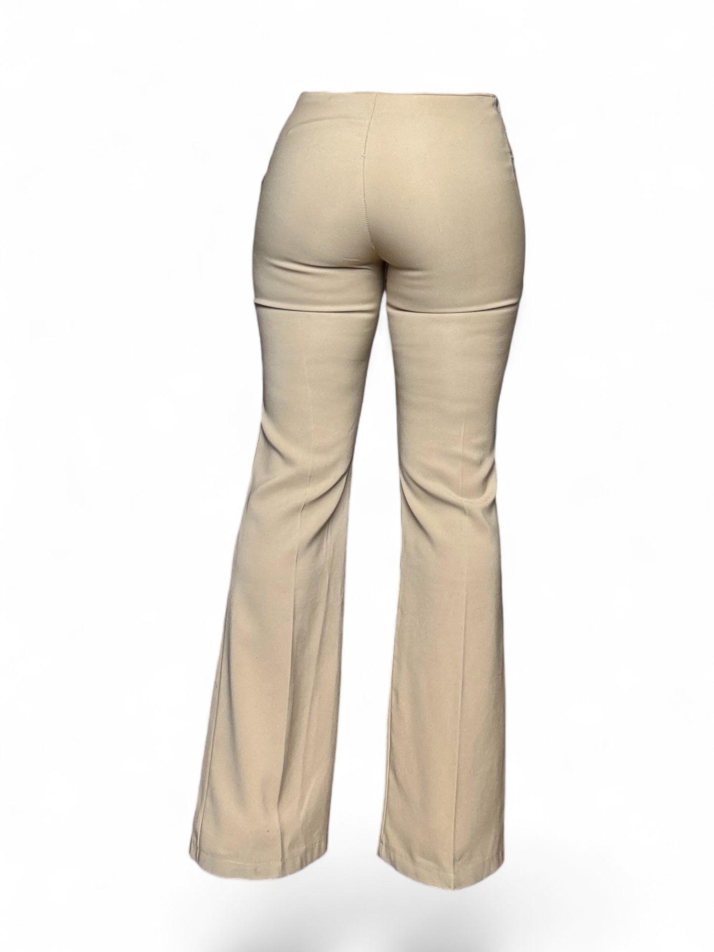 Jean flare à lacet et broderie