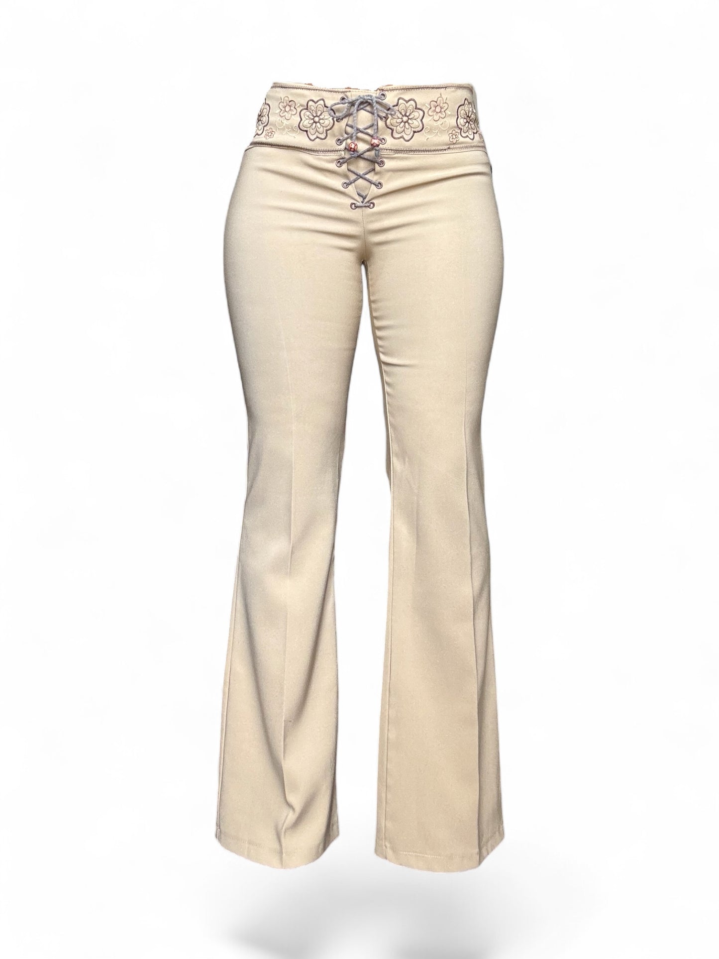 Jean flare à lacet et broderie