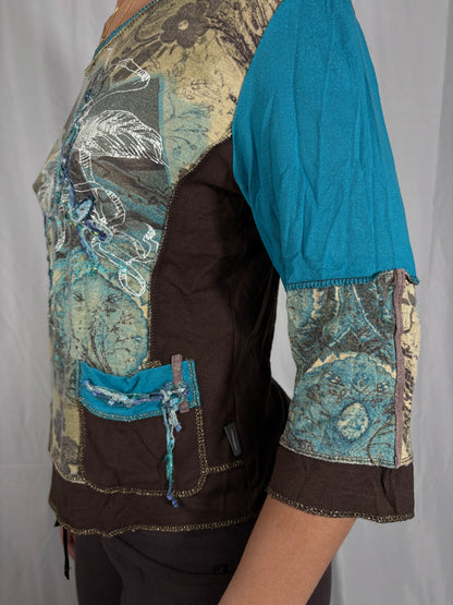 Teeshirt bicolore et broderie fleurs