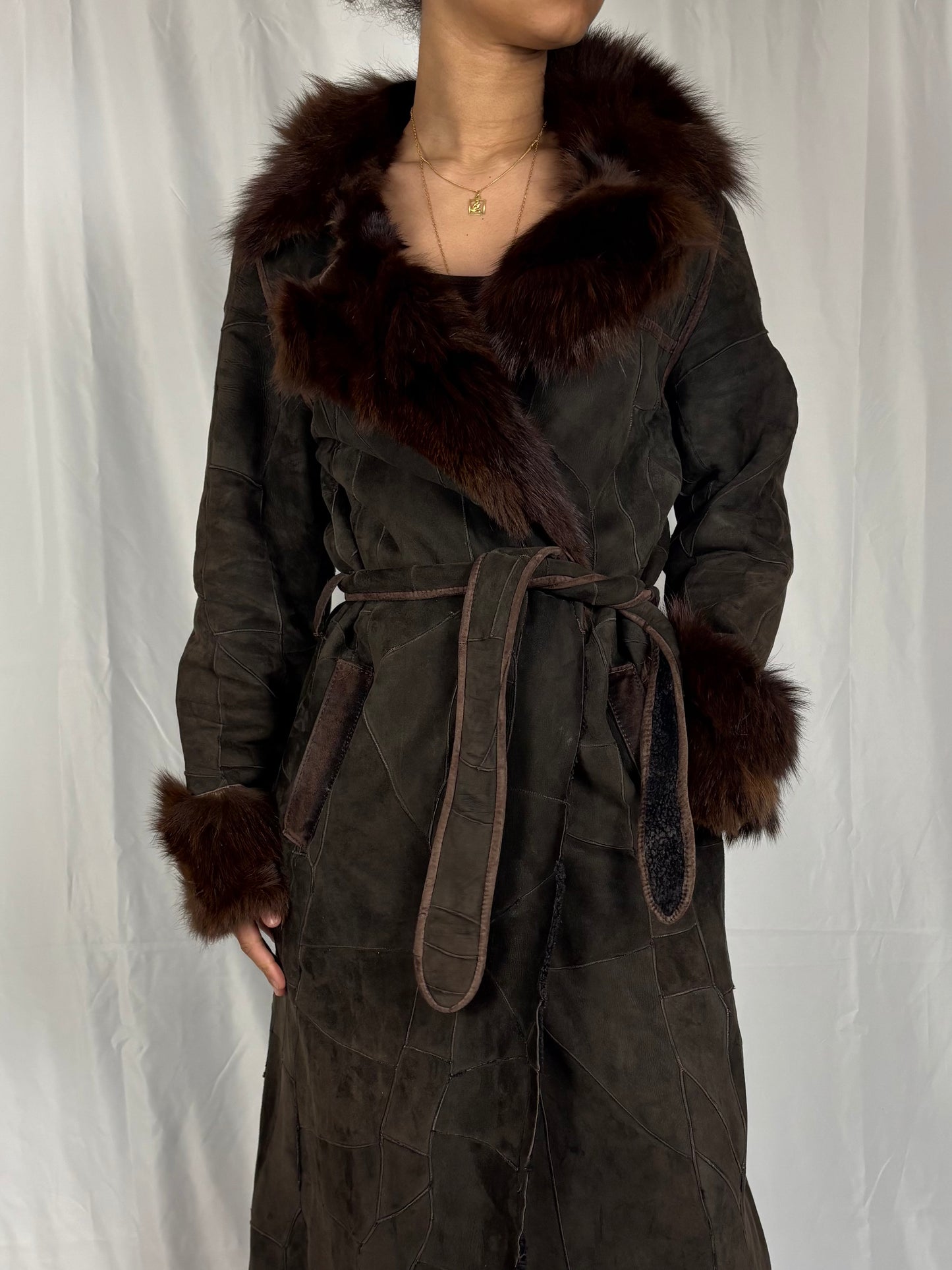 Manteau patchwork de cuir et fourrure