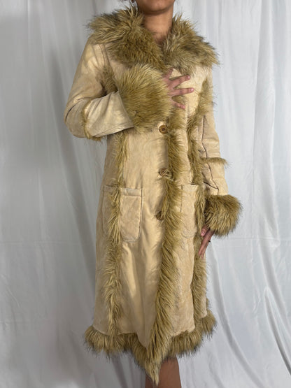 Manteau fausse fourrure Lion