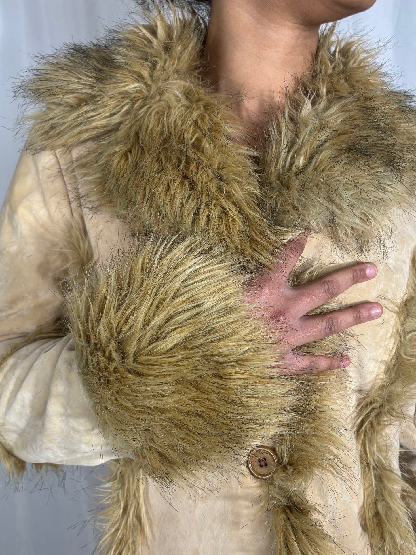 Manteau fausse fourrure Lion