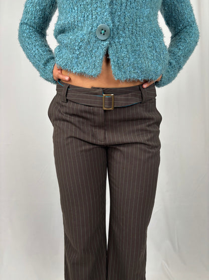 Pantalon tailleur marron à rayure turquoise