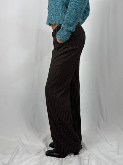 Pantalon tailleur marron à rayure turquoise
