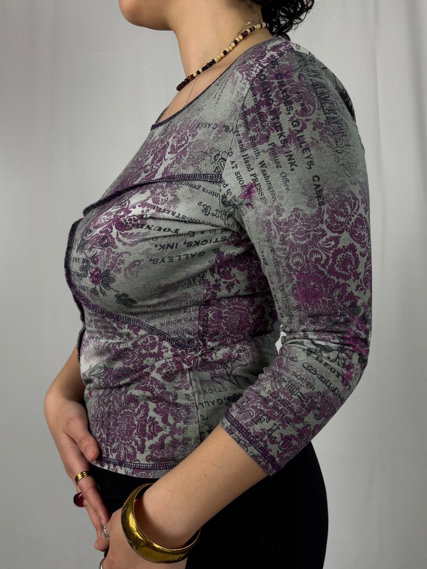 Teeshirt imprimé patchwork fleurs et caligraphie