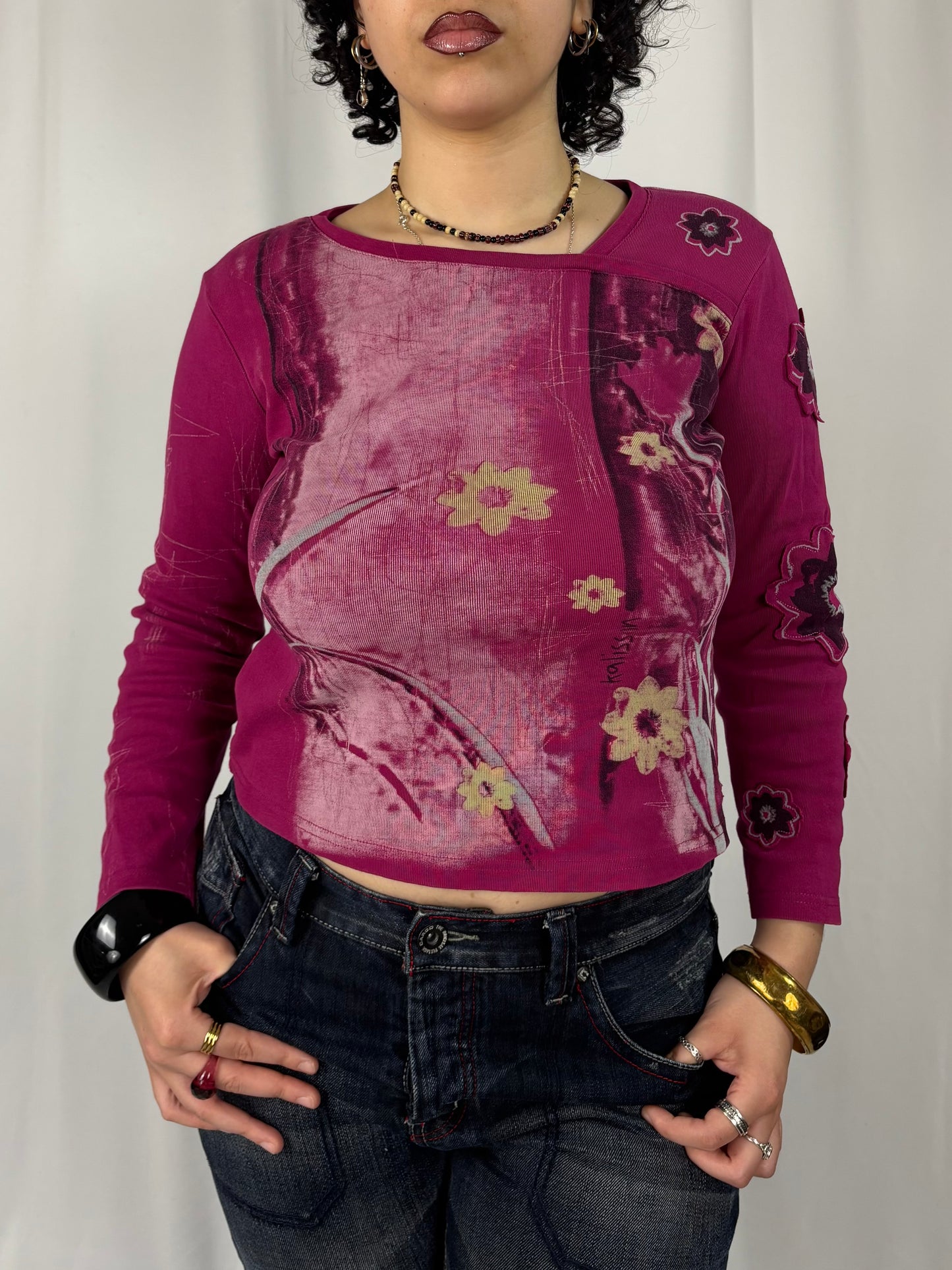 Teeshirt manches longue à fleurs en relief