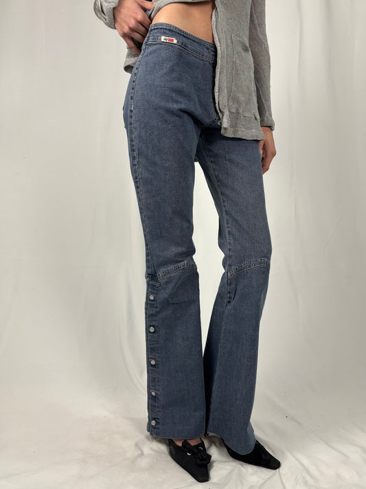 Jean evasé avec boutons clips