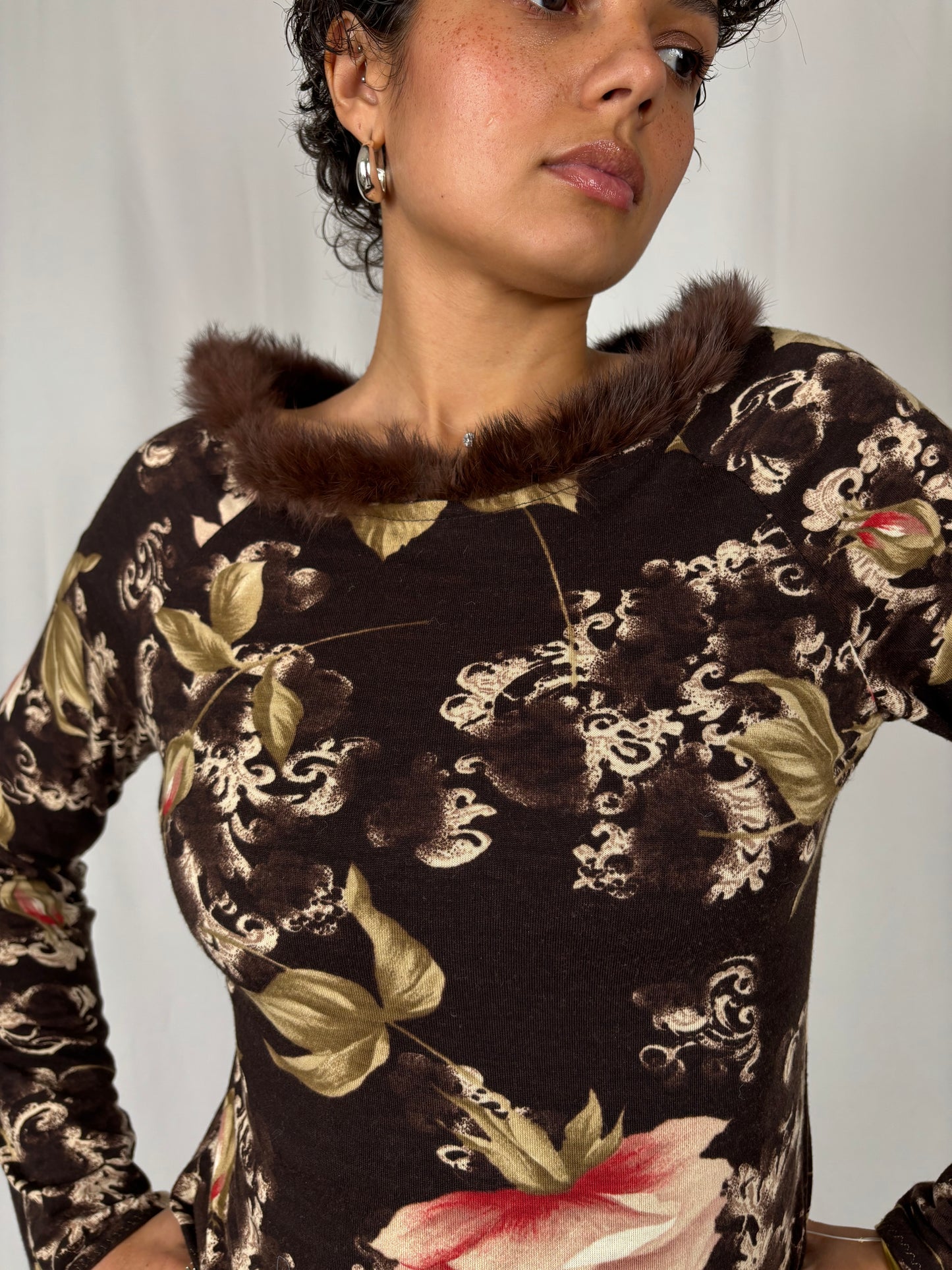 Top fleuri col fourrure